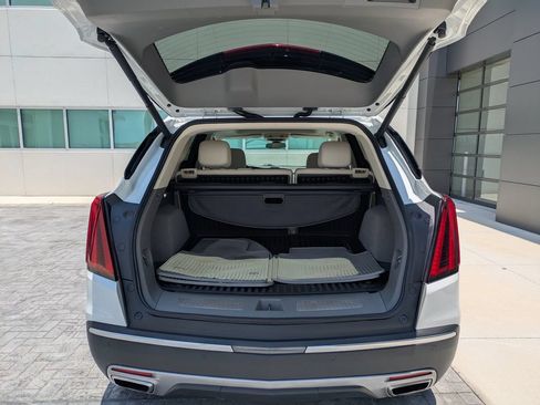 Used 2021 Cadillac XT5 Premium Luxury FWD image 13