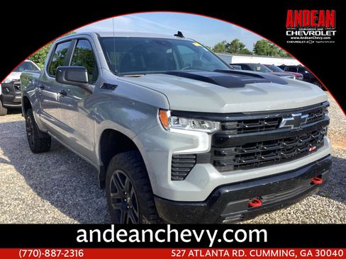 Used 2024 Chevrolet Silverado 1500 LT Trail Boss w/ Convenience Package II AWD/4WD image 1