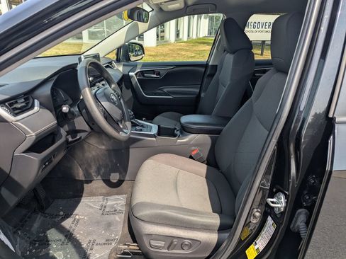 Used 2023 Toyota RAV4 AWD Hybrid image 17