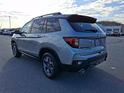 Used 2023 Honda Passport TrailSport image 4