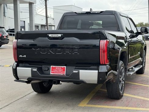 Used 2023 Toyota Tundra Limited image 7