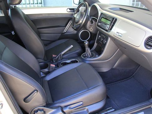 Used 2012 Volkswagen Beetle 2.5 image 20