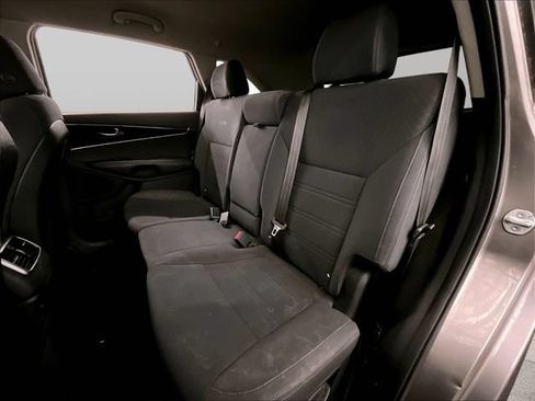 Used 2017 Kia Sorento AWD image 26