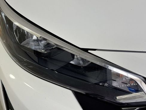 Used 2024 Nissan Sentra SV FWD image 35