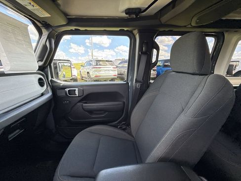 Used 2025 Jeep Wrangler Unlimited Sport AWD/4WD image 30