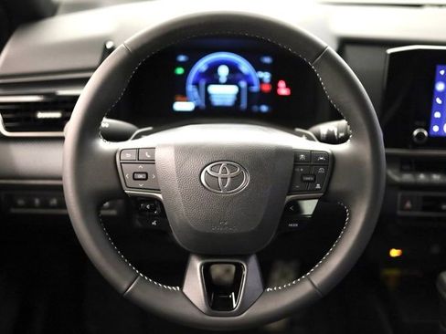 Certified 2025 Toyota Camry SE w/ Convenience Package image 13