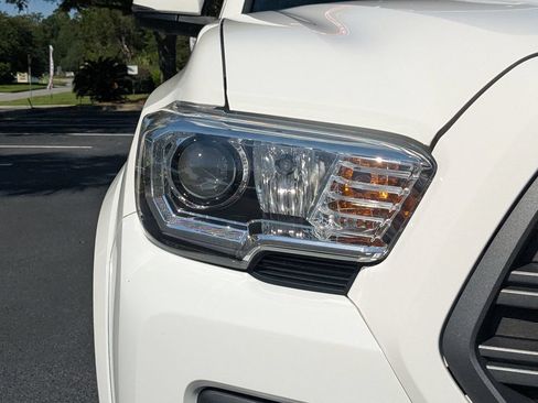 Used 2023 Toyota Tacoma TRD Sport w/ Advanced Technology Package AWD/4WD image 12