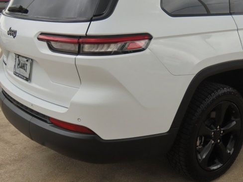 Used 2021 Jeep Grand Cherokee L Laredo AWD/4WD image 10