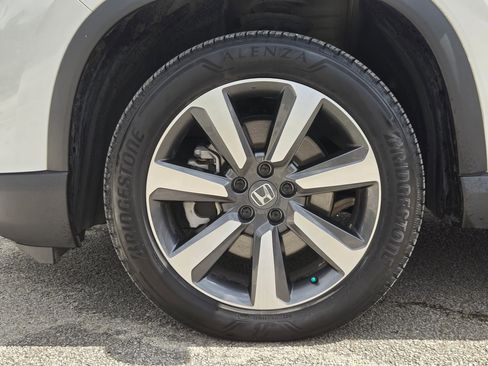 Used 2025 Honda Pilot Touring image 32