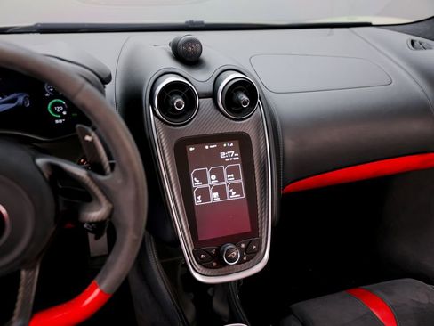 Used 2019 McLaren 570S Spider image 20