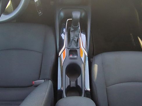 Used 2021 Toyota Corolla LE image 24