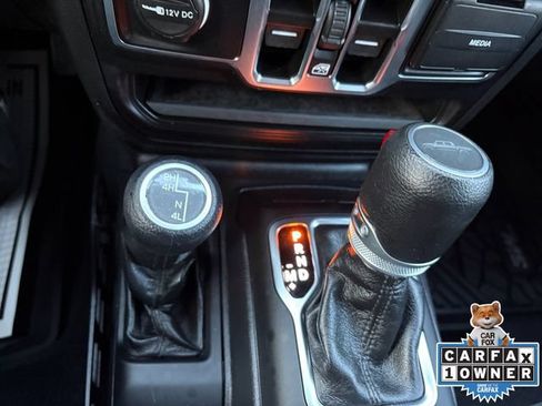 Used 2022 Jeep Gladiator Sport AWD/4WD image 10