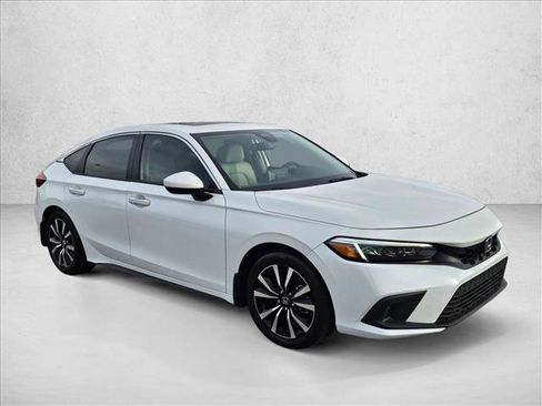 Certified 2023 Honda Civic EX-L image 3