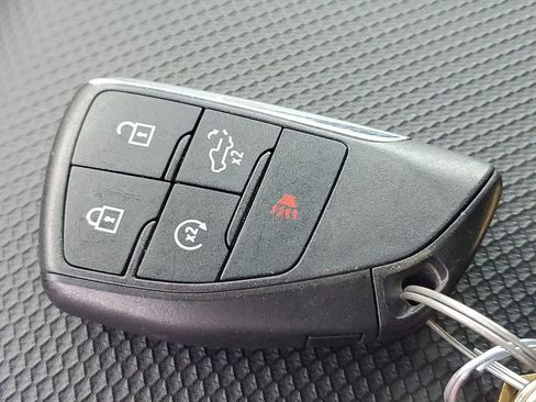 Used 2024 Chevrolet Silverado 1500 ZR2 w/ Technology Package image 39