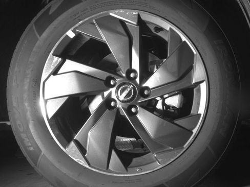 Used 2025 Nissan Rogue SV FWD image 16