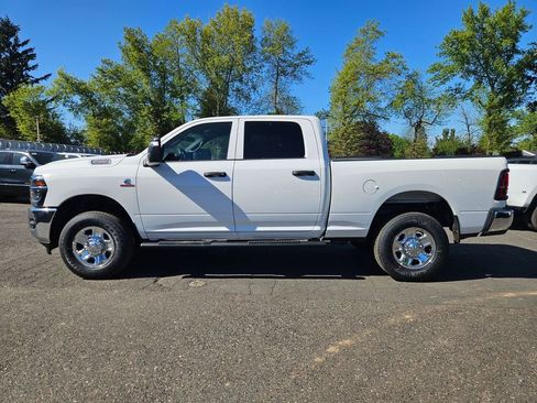 New 2026 RAM 2500 Tradesman AWD/4WD image 4