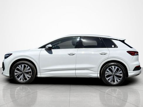 Used 2023 Audi Q4 e-tron Premium w/ Convenience Package RWD image 2