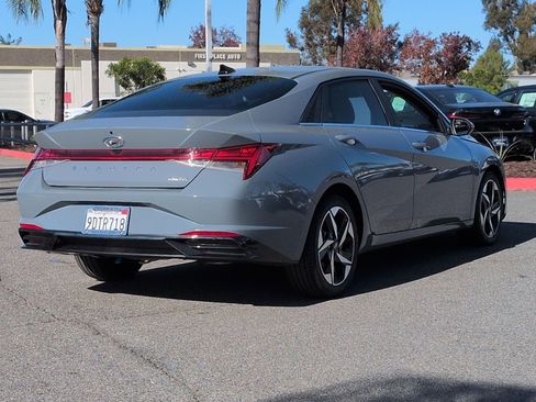 Used 2023 Hyundai Elantra Limited w/ Cargo Package image 10