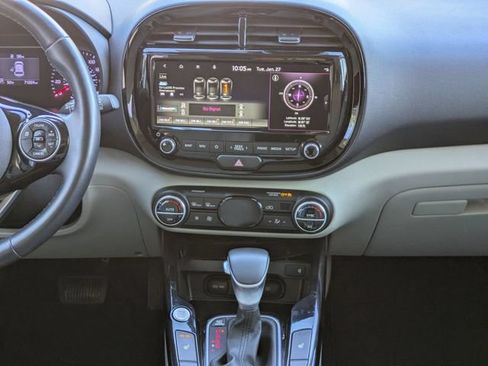 Used 2021 Kia Soul EX FWD image 18