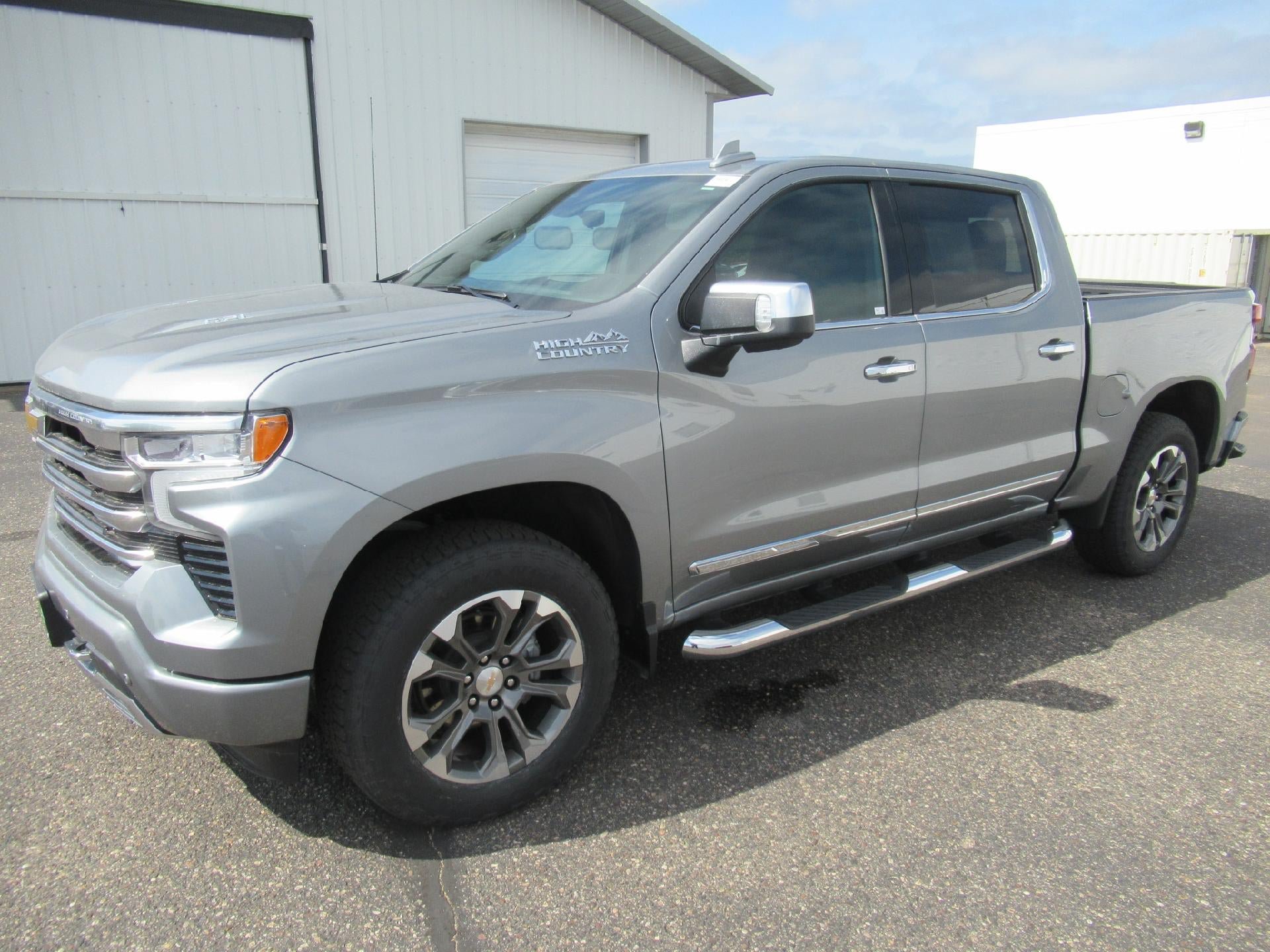 Certified 2025 Chevrolet Silverado 1500 High Country w/ Technology Package AWD/4WD image 1