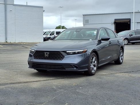 Used 2024 Honda Accord EX image 2