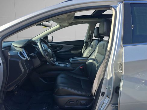 Used 2020 Nissan Murano SV w/ Premium Package image 11