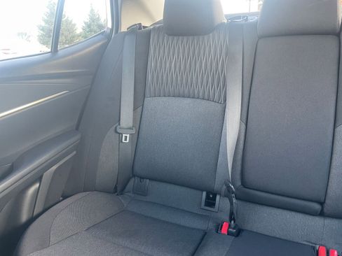 Used 2025 Toyota Camry LE image 39