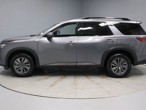 Certified 2025 Nissan Pathfinder SV AWD/4WD image 8