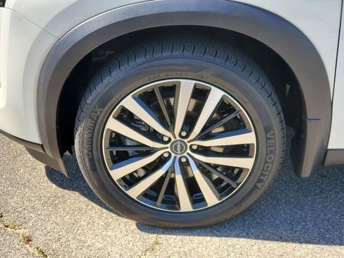 Certified 2023 Nissan Pathfinder Platinum AWD/4WD image 11
