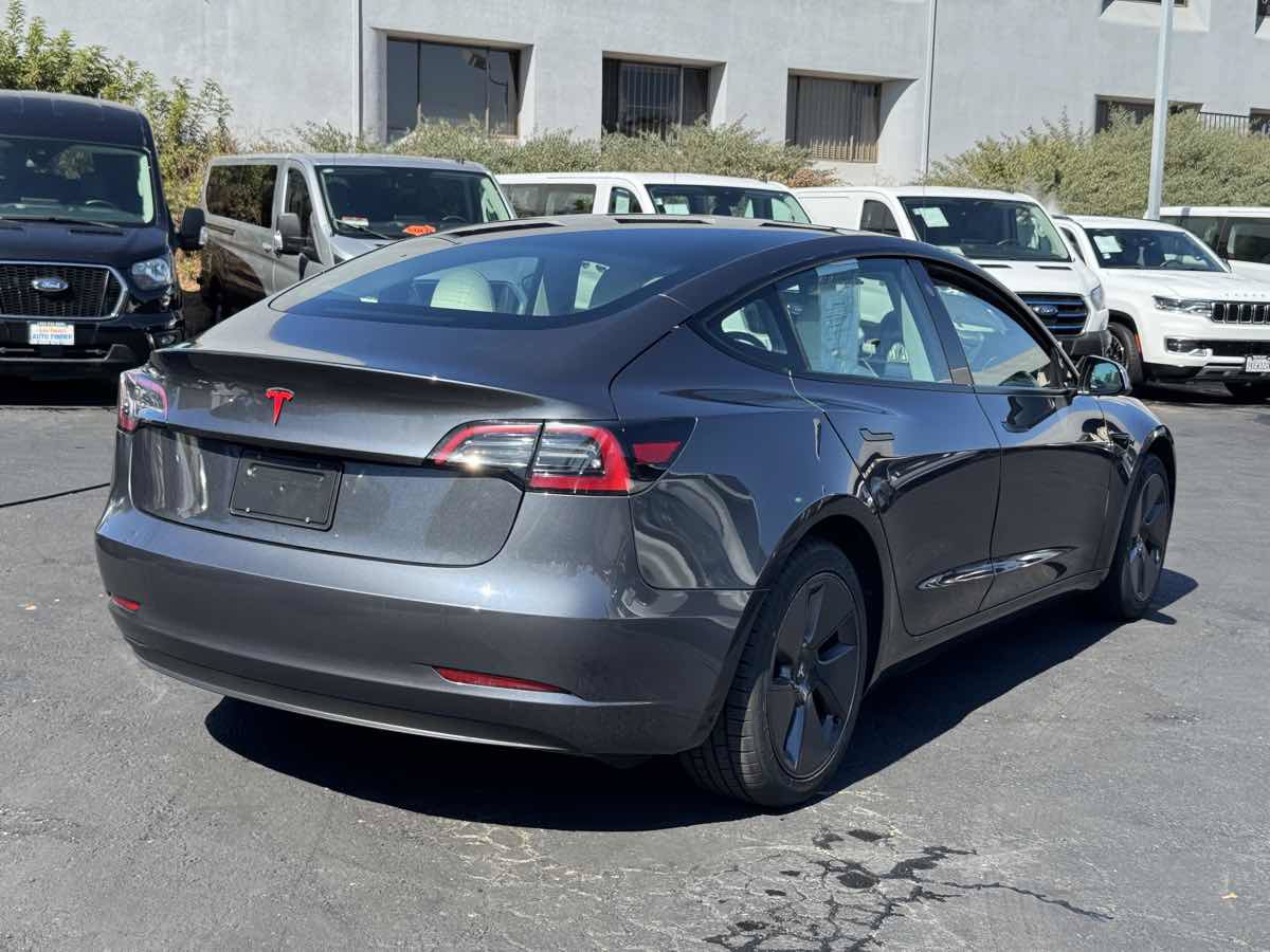 Used 2023 Tesla Model 3 Standard Range RWD image 15