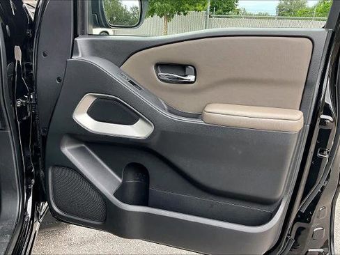 Certified 2022 Nissan Frontier SV RWD image 22