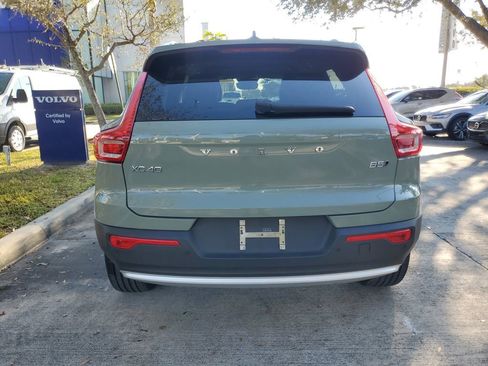 Certified 2024 Volvo XC40 B5 Core AWD/4WD image 5