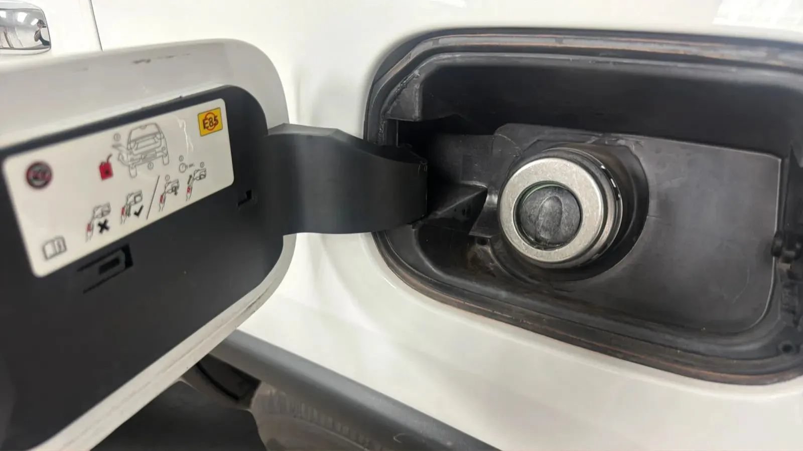 Used 2019 Jeep Grand Cherokee Limited AWD/4WD image 30
