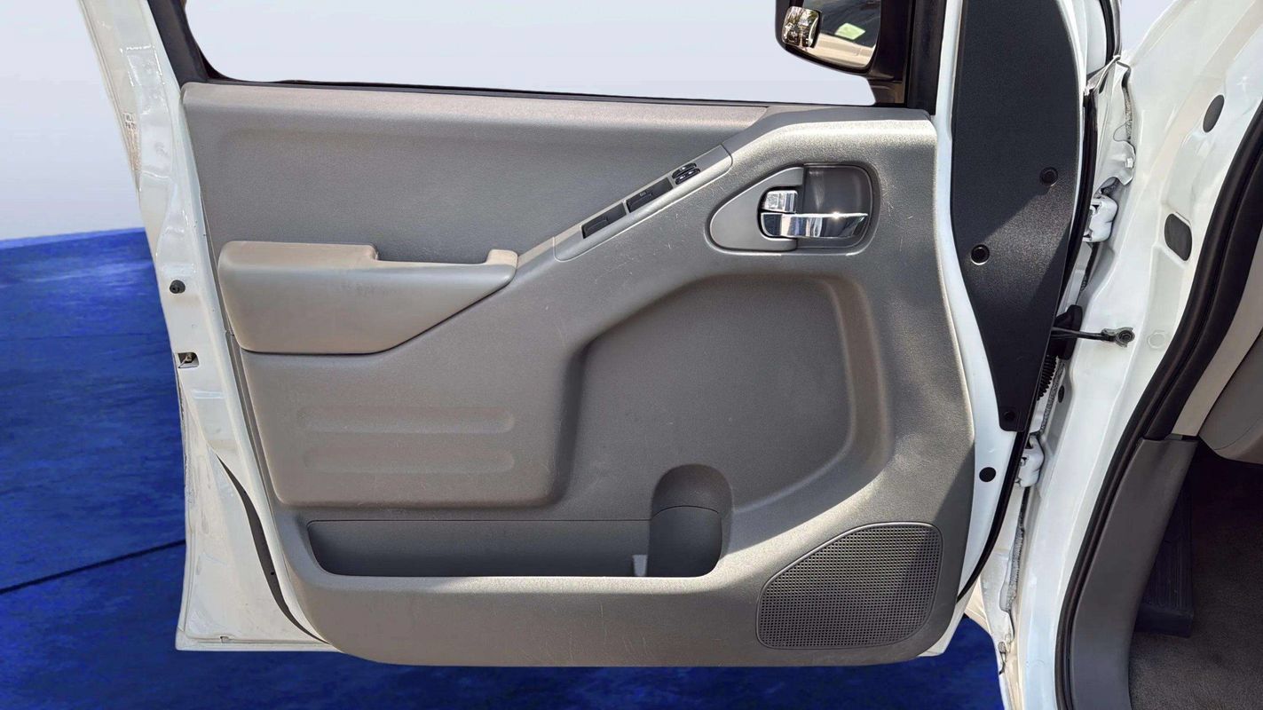 Used 2018 Nissan Frontier SV RWD image 14