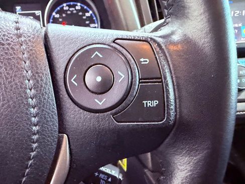 Used 2016 Toyota RAV4 XLE image 18