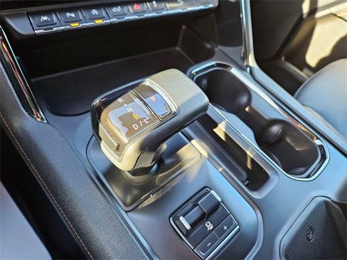 Used 2023 GMC Sierra 1500 AT4 w/ AT4 Premium Package image 27