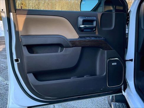 Used 2018 GMC Sierra 1500 Denali w/ Denali Ultimate Package image 22