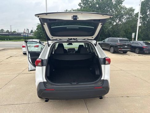Used 2025 Toyota RAV4 XLE AWD/4WD image 26