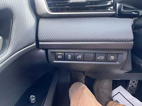 Used 2025 Toyota Camry SE FWD image 22