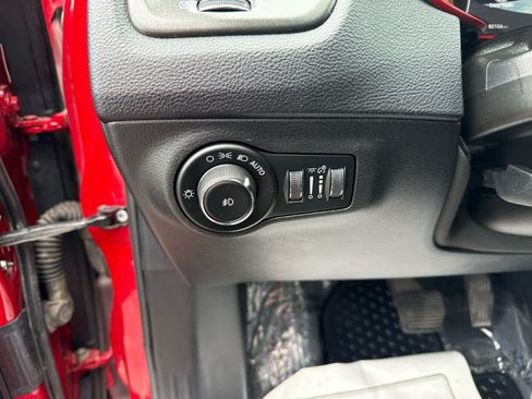 Used 2017 Jeep Compass Trailhawk w/ Leather Interior Group AWD/4WD image 17