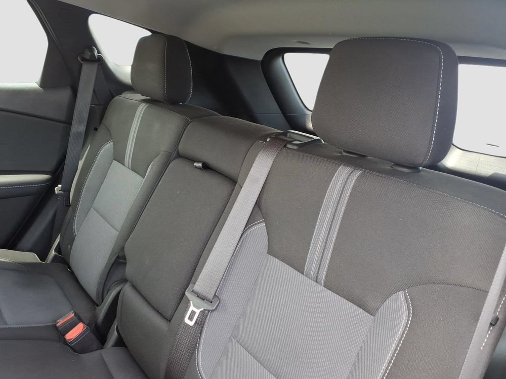 Used 2024 Chevrolet Blazer LT w/ Convenience Package FWD image 14