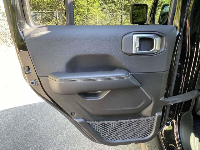 New 2027 Jeep Wrangler Unlimited Sahara AWD/4WD image 14