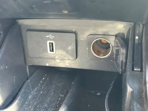 Used 2019 Ford Explorer XLT w/ Equipment Group 202A image 20