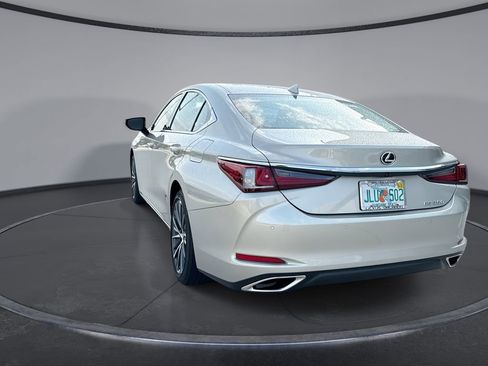 Used 2025 Lexus ES 350 w/ Premium Package FWD image 10