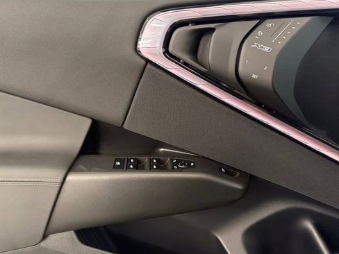 Used 2025 BMW X3 xDrive30i w/ Premium Package image 12