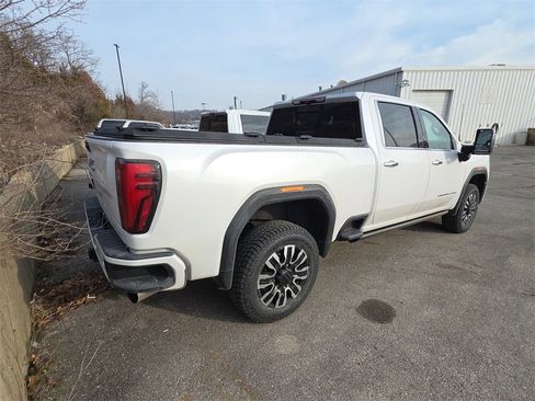 Used 2024 GMC Sierra 2500 Denali Ultimate w/ Max Trailering Package image 7