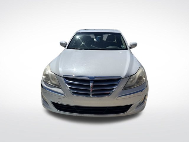 Used 2012 Hyundai Genesis 3.8 w/ Premium Pkg RWD image 2