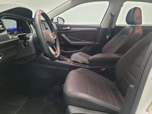 Used 2023 Volkswagen Jetta SE FWD image 17