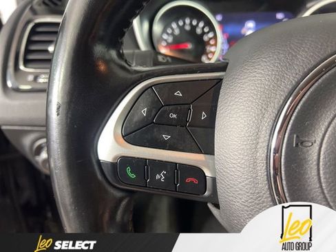 Used 2021 Jeep Compass Limited FWD image 17