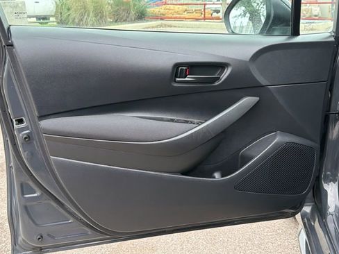 Used 2025 Toyota Corolla LE FWD image 13